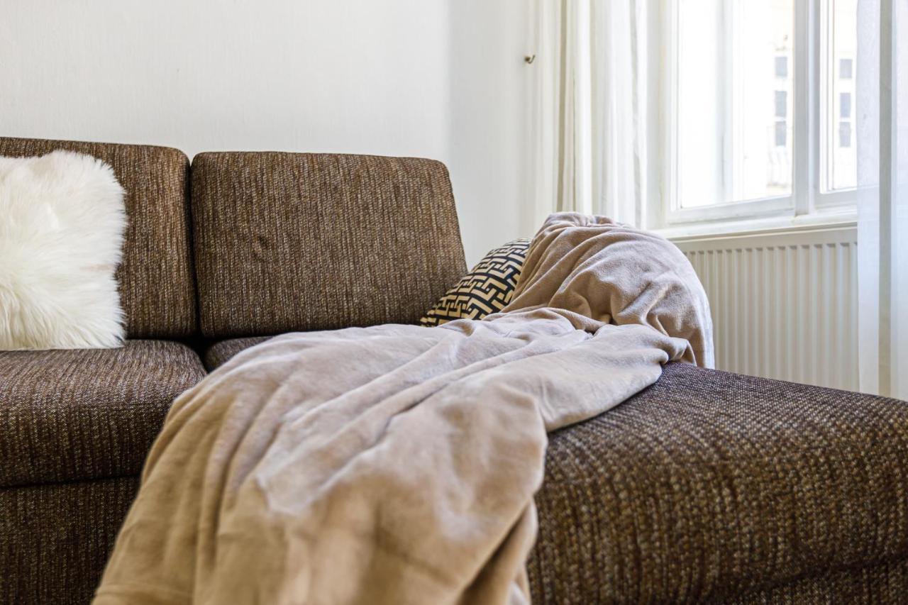 Newly Renovated Apartment In The Old Town Bratislava Buitenkant foto